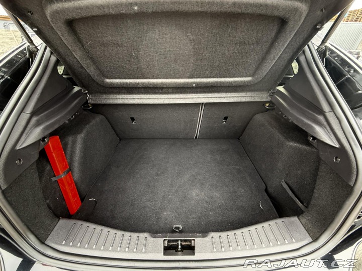 Ford Focus 2,0 ST 184kW EcoB REZERVA 2012