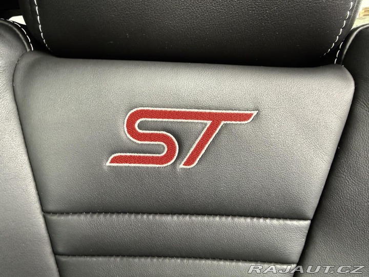 Ford Focus 2,0 ST 184kW EcoB SCTi 2012