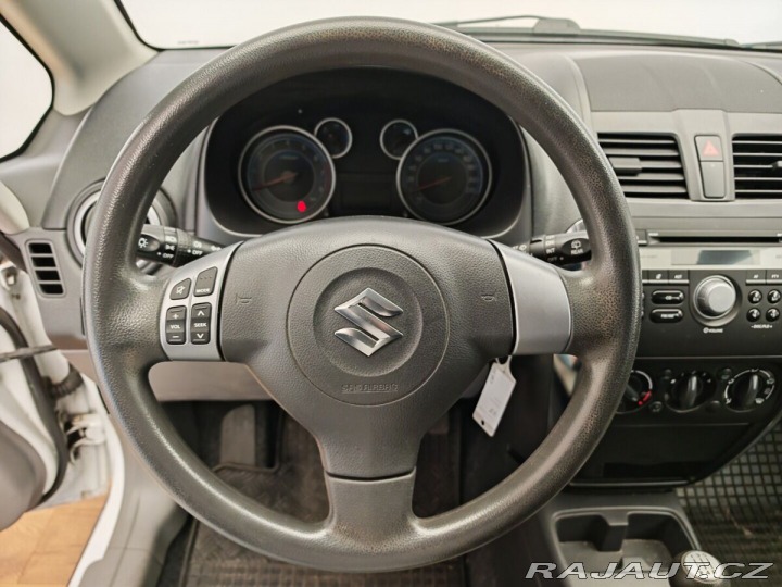Suzuki SX4  2013