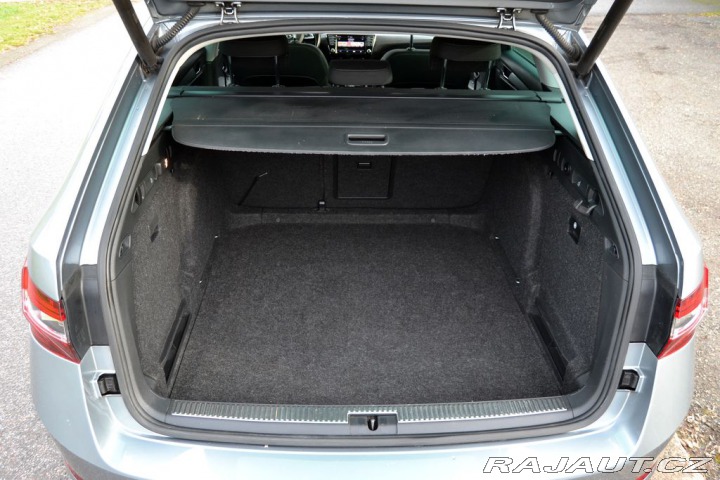 Škoda Superb 2.0 TDI 110kW Style+ DSG 2016