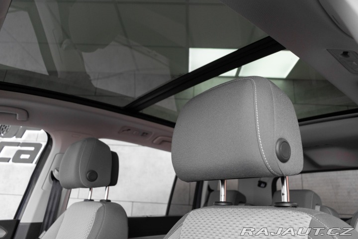 Volkswagen Touran 1.5 TSI DSG*WEBASTO*7.MÍS 2023