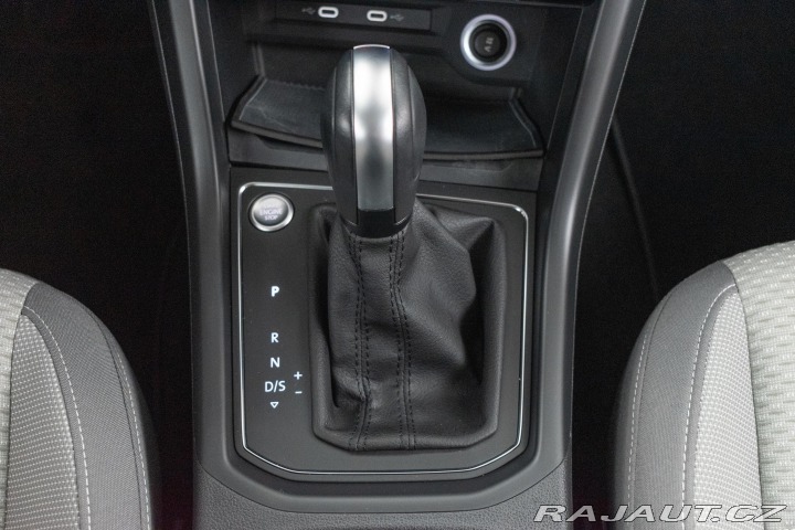 Volkswagen Touran 1.5 TSI DSG*WEBASTO*7.MÍS 2023