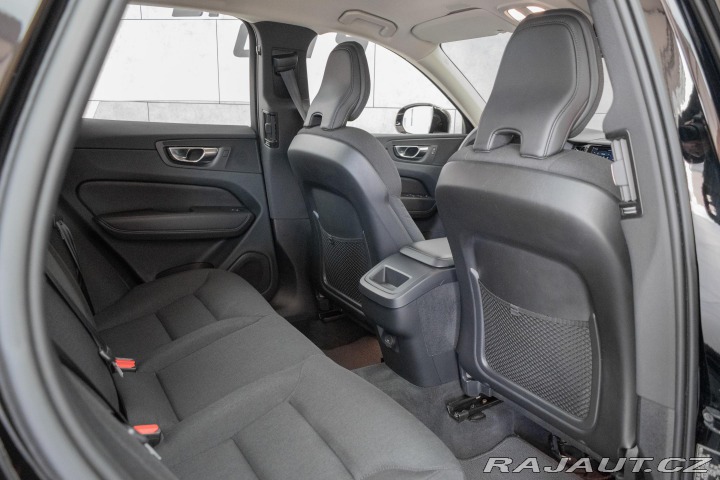 Volvo XC60 B4 AWD KESSY*MATRIX*VÝHŘE 2022