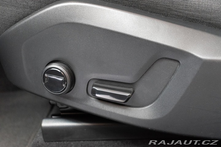 Volvo XC60 B4 AWD KESSY*MATRIX*VÝHŘE 2022