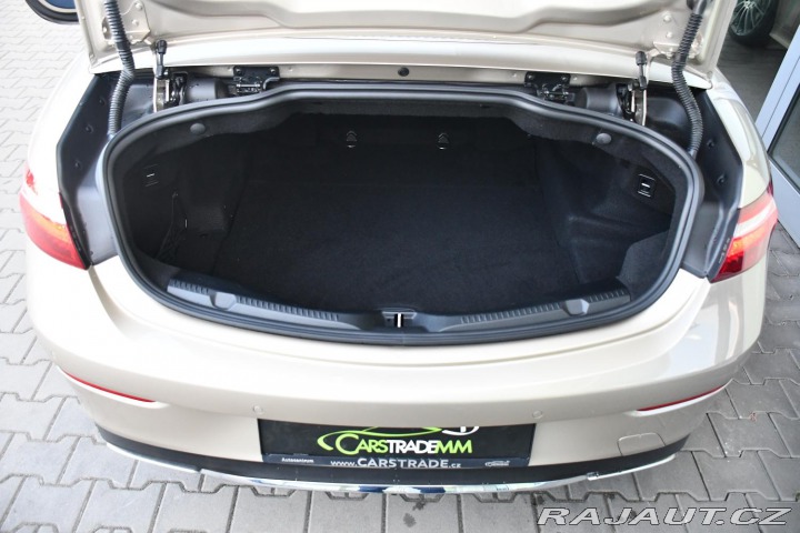 Mercedes-Benz E 400 K360°4MATIC LED MASÁŽ 2018