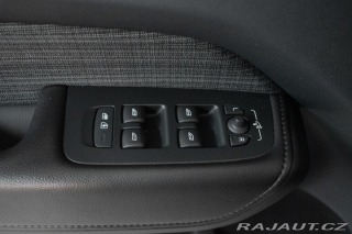 Volvo XC60 B4 ESSENTIAL*TAŽNÉ*KAMERA 2022