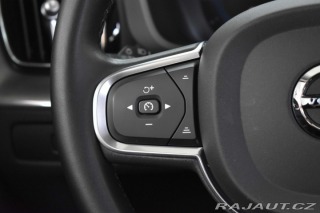 Volvo XC60 B4 ESSENTIAL*TAŽNÉ*KAMERA 2022