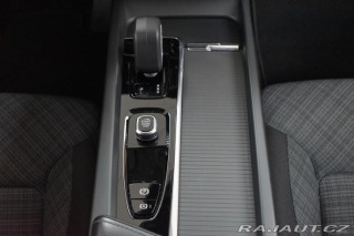 Volvo XC60 B4 ESSENTIAL*TAŽNÉ*KAMERA 2022