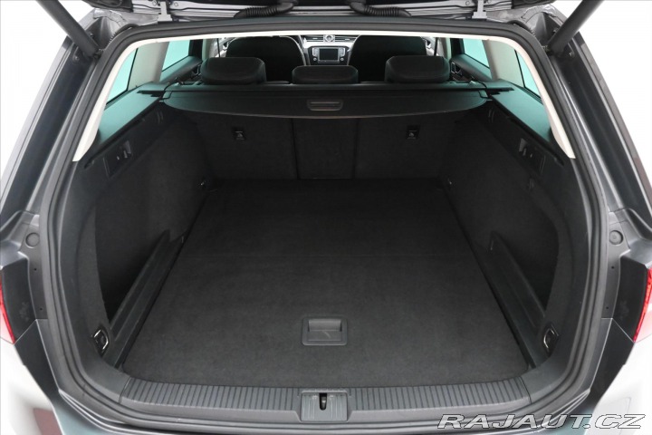Volkswagen Passat 2,0 TDI 140kW DSG Busines 2017