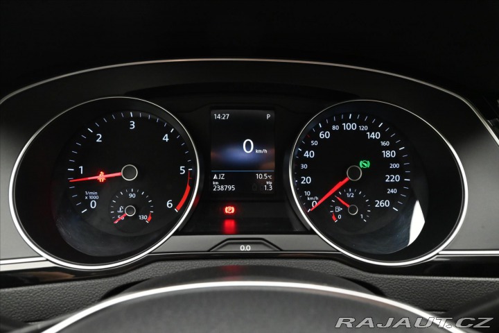 Volkswagen Passat 2,0 TDI 140kW DSG Busines 2017