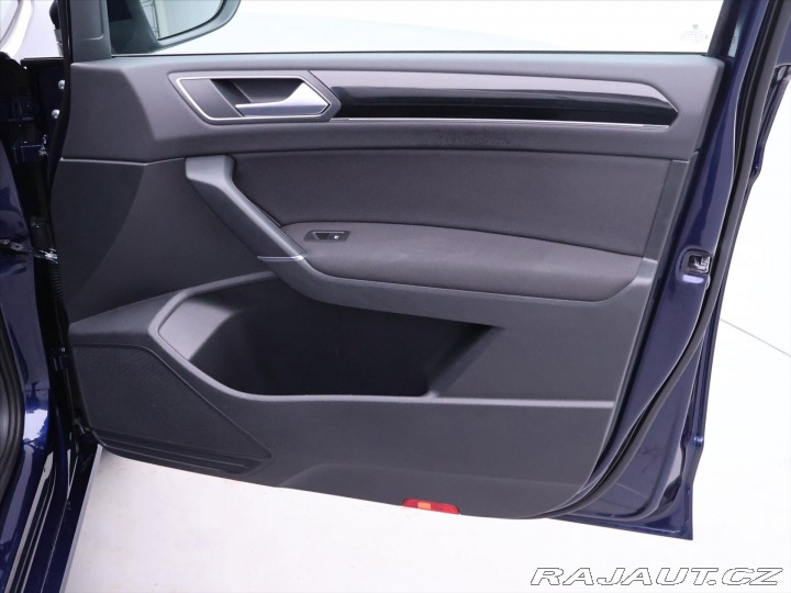 Volkswagen Touran 1,4 TSI 110kW LED Navi CZ 2018