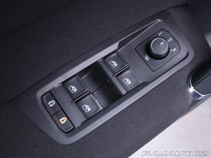 Volkswagen Touran 1,4 TSI 110kW LED Navi CZ 2018