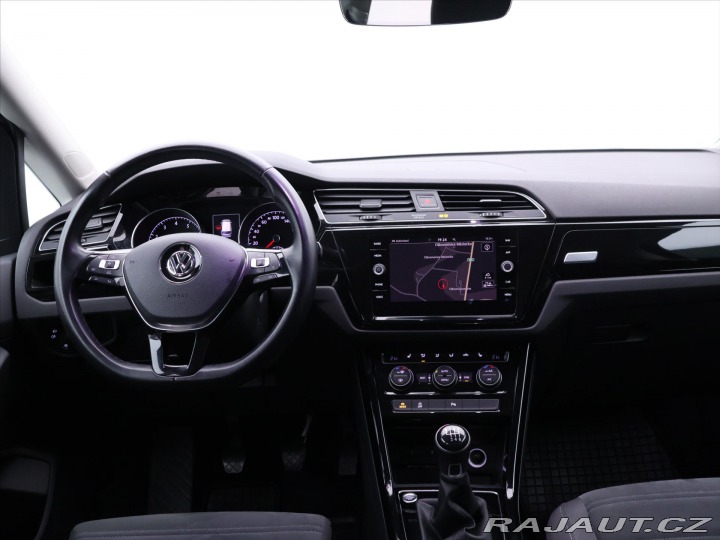 Volkswagen Touran 1,4 TSI 110kW LED Navi CZ 2018