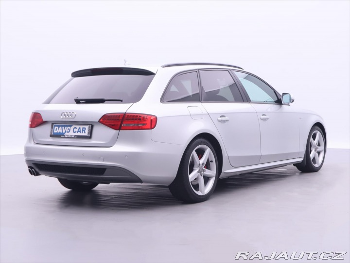 Audi A4 2,0 TDI 105kW S-line Navi 2011
