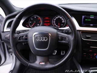 Audi A4 2,0 TDI 105kW S-line Navi 2011