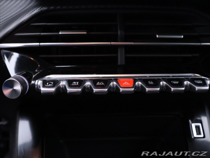 Peugeot 2008 1,2 PT 74kW CZ Klima ACTI 2020