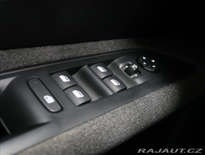 Peugeot 5008 1,5 BlueHDi ACTIVE PACK 7 2021