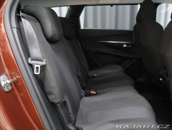 Peugeot 5008 1,5 BlueHDi ACTIVE PACK 7 2021