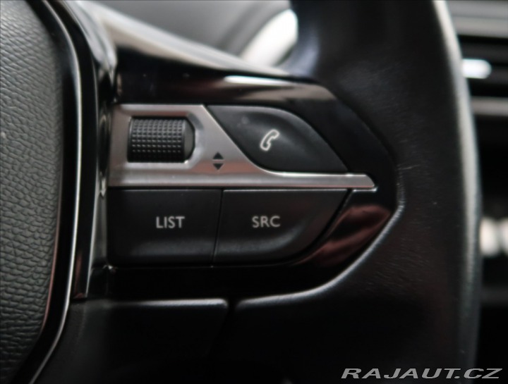 Peugeot 3008 1,2 PureTech ČR KAMERA 36 2019