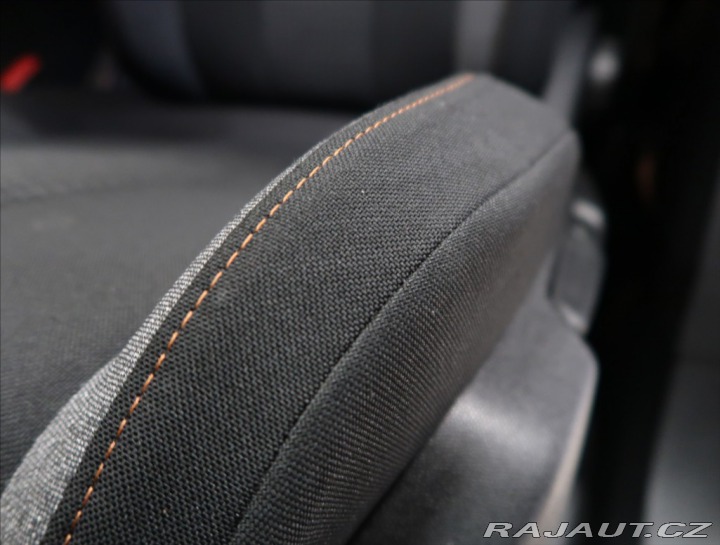 Peugeot 3008 1,2 PureTech ČR KAMERA 36 2019