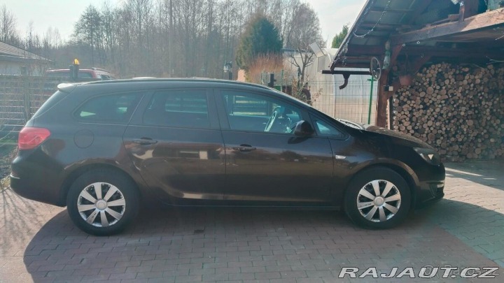 Opel Astra 1,6 2015