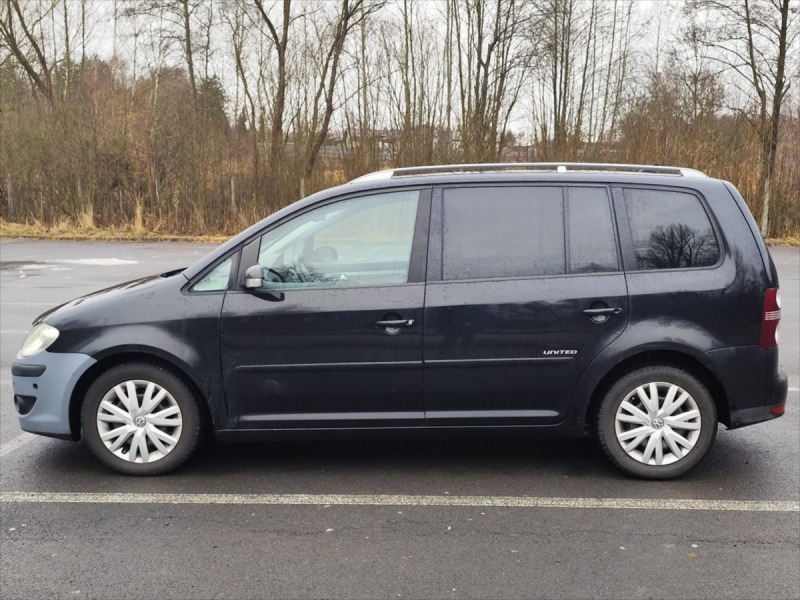 Volkswagen Touran 2,0   STK do 2028, pravid