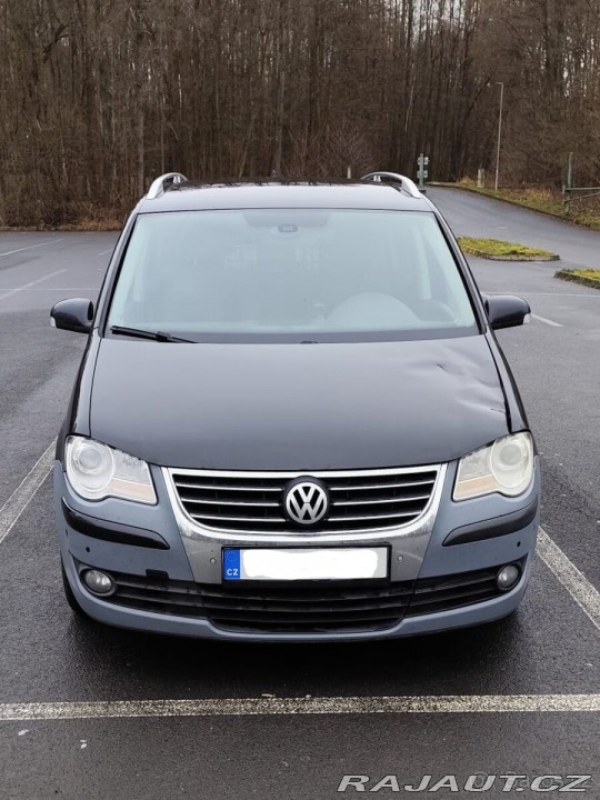 Volkswagen Touran 2,0   STK do 2028, pravid 2009