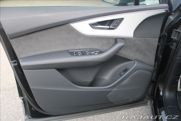 Audi Q7 3,0   45TDI Quattro S-Lin 2021