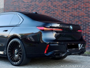 BMW 7 M760 e xDrive | Theatre 2023