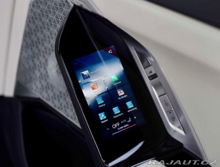 BMW 7 M760 e xDrive | Theatre 2023