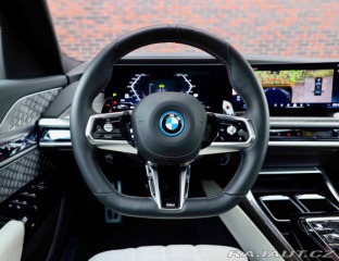 BMW 7 M760 e xDrive | Theatre 2023