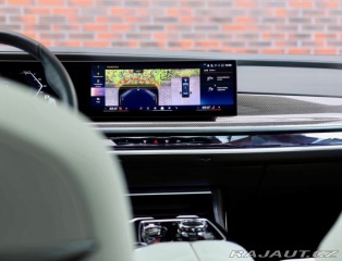 BMW 7 M760 e xDrive | Theatre 2023