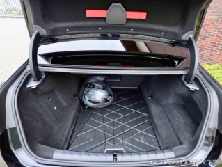 BMW 7 M760 e xDrive | Theatre 2023