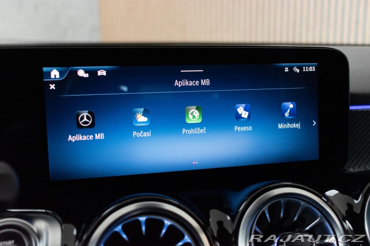 Mercedes-Benz GLB 250 4MATIC*ZÁRUKA*AMG*TAŽ 2024