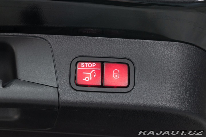 Mercedes-Benz GLB 250 4MATIC*ZÁRUKA*AMG*TAŽ 2024