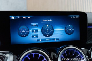 Mercedes-Benz GLB 250 4MATIC*ZÁRUKA*AMG*TAŽ 2024
