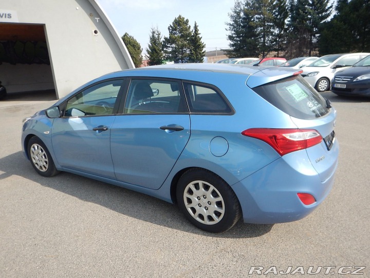 Hyundai i30 1.6 CRDi 66 kw tažné 2013