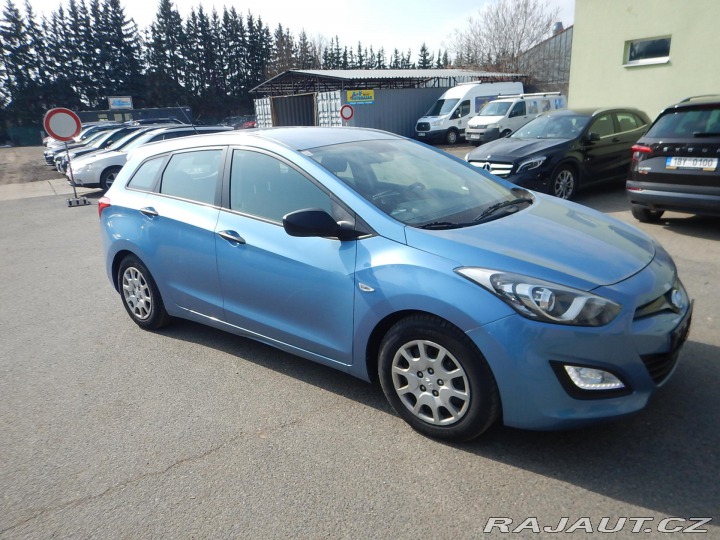 Hyundai i30 1.6 CRDi 66 kw tažné 2013