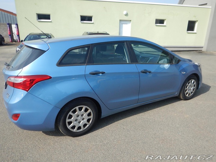 Hyundai i30 1.6 CRDi 66 kw tažné 2013