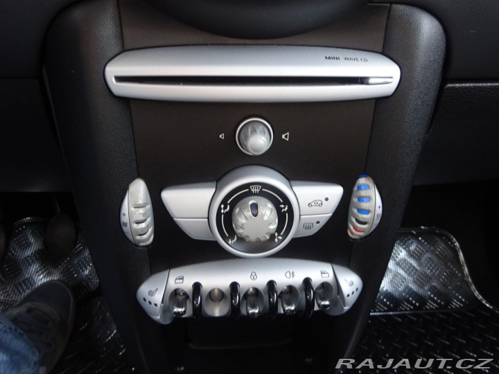 Mini One 1.4 70kW KŮŽE PANORAMA SE 2007