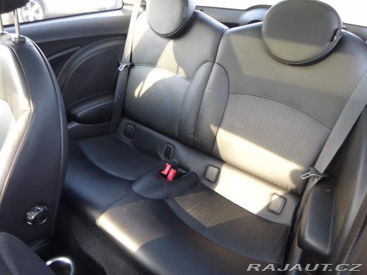 Mini One 1.4 70kW KŮŽE PANORAMA SE 2007