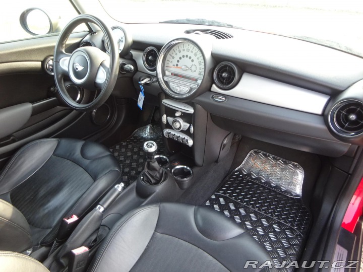 Mini One 1.4 70kW KŮŽE PANORAMA SE 2007