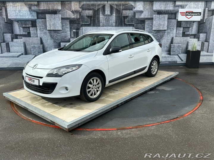 Renault Mégane 1.6i 74KW, POTKANÝ MOTOR 2011