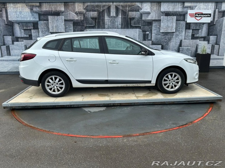 Renault Mégane 1.6i 74KW, POTKANÝ MOTOR 2011