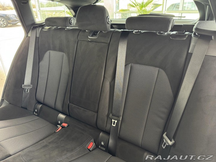 BMW 3 330i xDrive*M-SPORT*Distr 2025