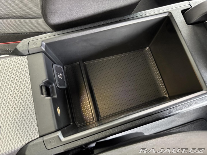 BMW 3 330i xDrive*M-SPORT*Distr 2025