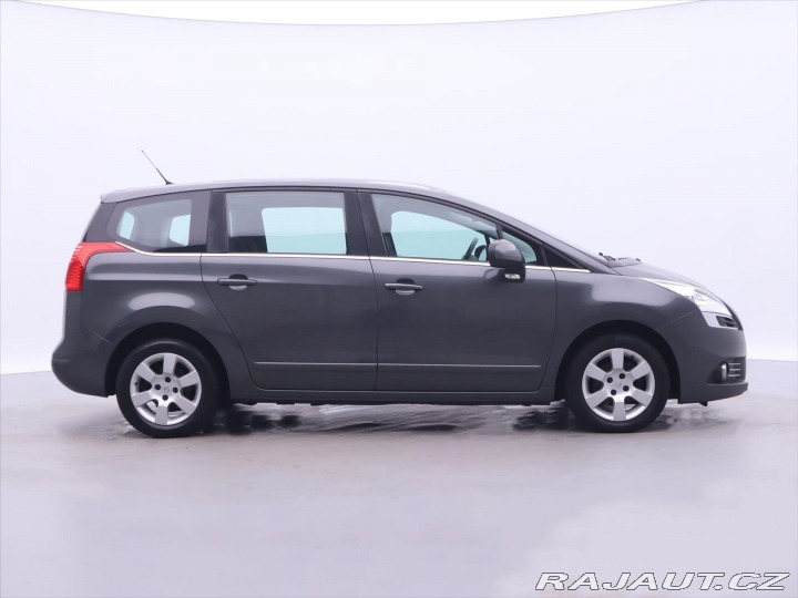 Peugeot 5008 1,6 i 88kW Panorama Aut.k 2011
