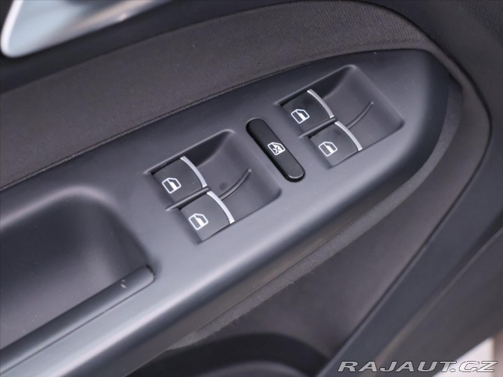 Volkswagen Touran 1,4 TSI 103kW DSG Match 2012