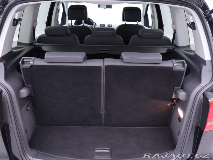 Volkswagen Touran 1,2 TSI Match 7-Míst Serv 2012
