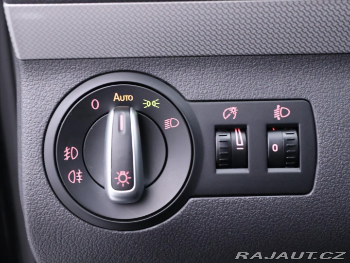 Volkswagen Touran 1,2 TSI Match 7-Míst Serv 2012